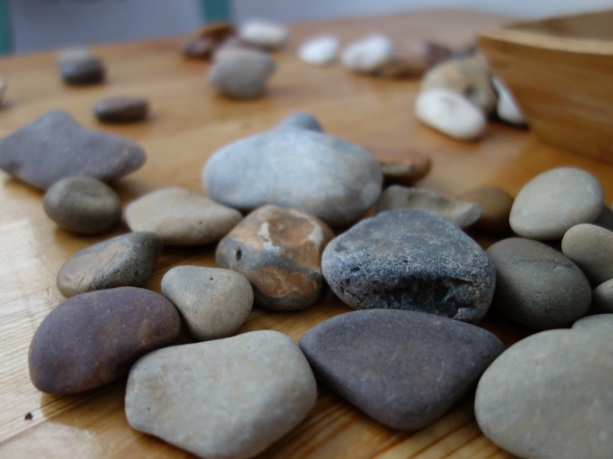 Craft rocks: Flat rocks & Small rocks
